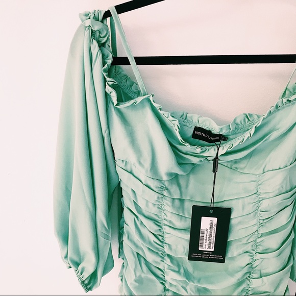 PRETTYLITTLETHING ROUCHED OFF THE SHOULDER DRESS - Picture 3 of 7
